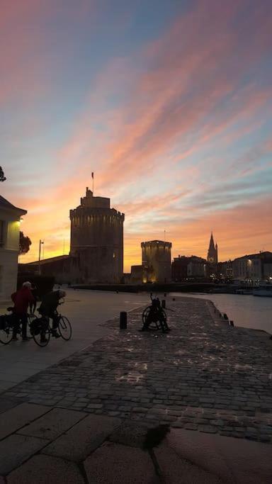 Maison La Rochelle Quatres Chambres Bord De Mer Exterior photo